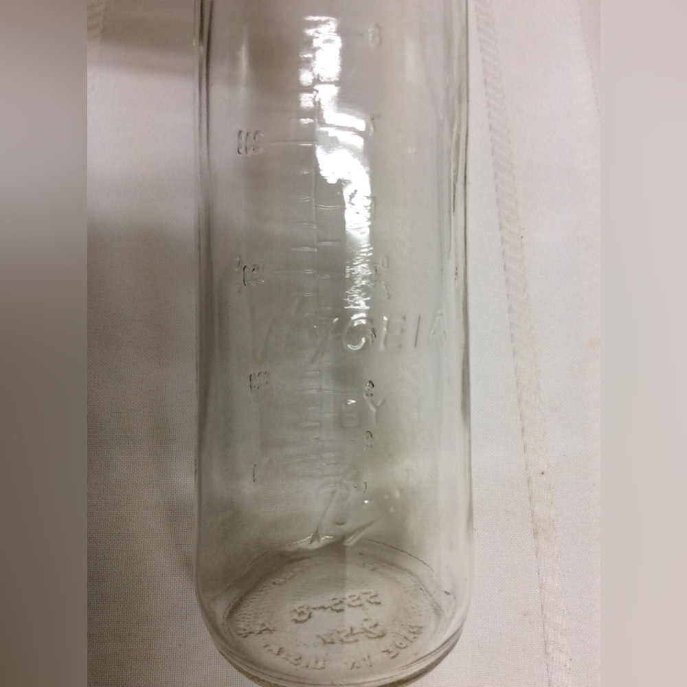 Vintage Baby Bottles Glass (1) Hygeia by Ball 8 oz and (2) Evenflo 4 oz no Tops - Picture 8 of 10